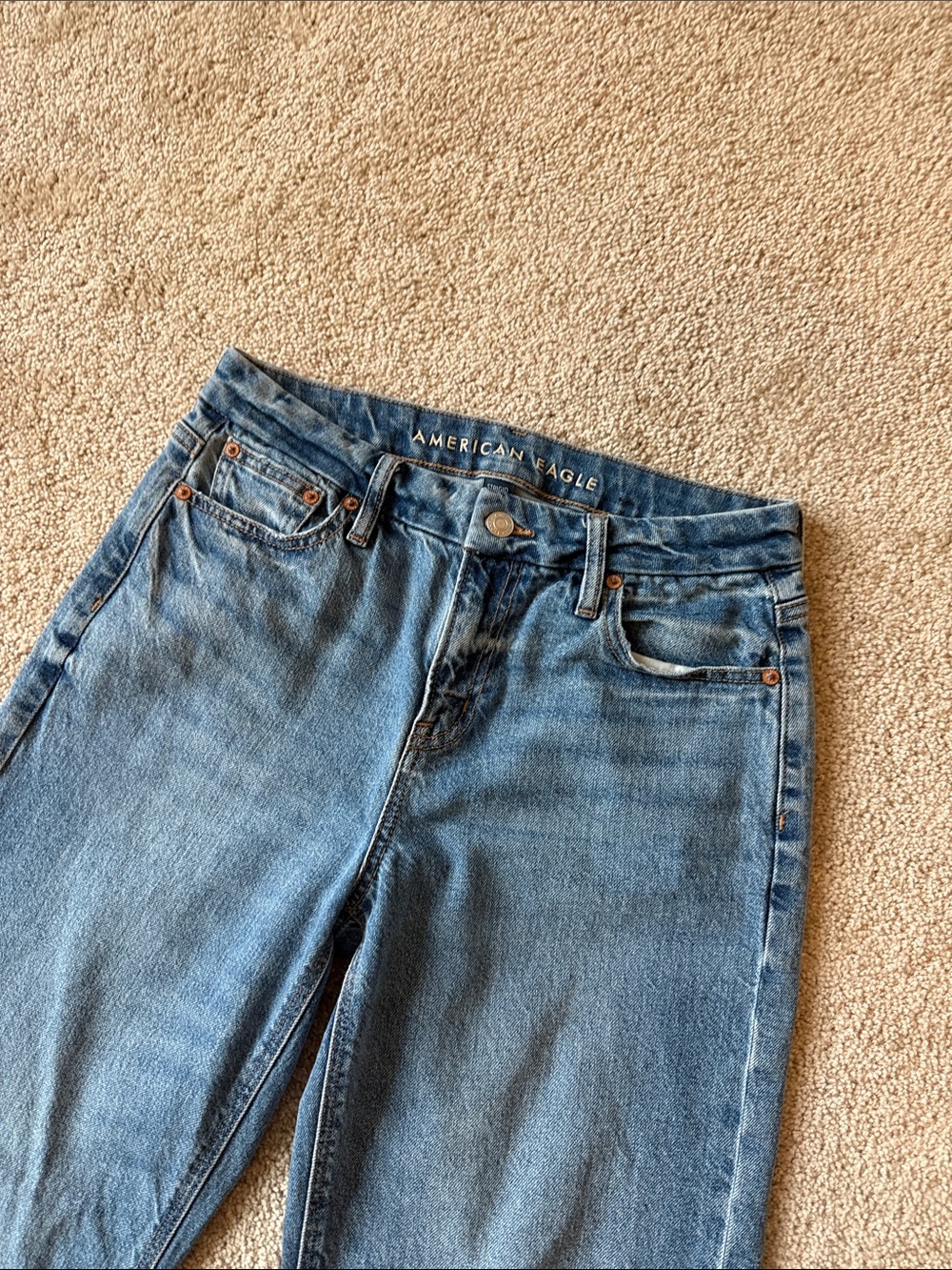 American Eagle Curvy High Rise Stovepipe Medium Wash Cut Off Jeans - Picture 5 of 9